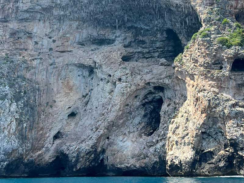 grotta della cattedrale o mannute a santa maria di leuca - tour in barca